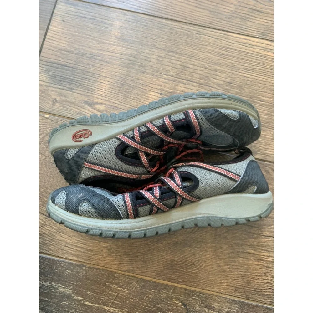 Chaco Outcross Kids Water Shoes Grey Black Red Hybrid Hiking‎ Sneakers Size 3